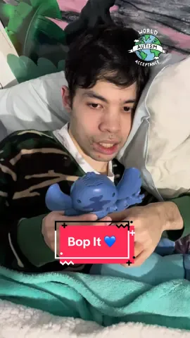Bop It 💙 #Yo Si Quiero  #Yo Si Puedo #JavitoConAutismo #InclusiónConAmor #AutismoVisible #autismo #autism #FamiliaAzulde3 #tea #FamiliaAzul #sisepuede #javito #javitoautismo  #familiaazul💙💙💙💙💙💙💙💙💙💙💙 #HablemosdeAutismo #inclusion#autismawareness #sensorial #neurodiversidad #povautismo #autismotiktok #autismoentiktok #yosiquiero #yosipuedo @FamiliaAzulde3 @Walo Fernandez 