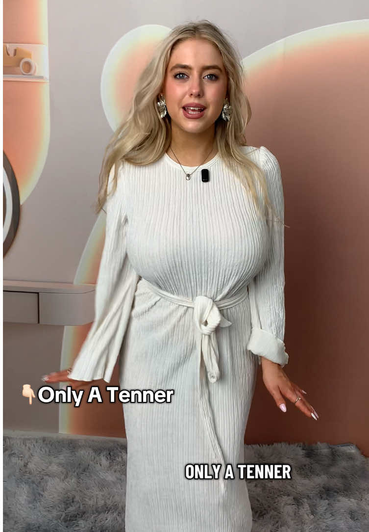 Grab Ur Elegant Vibe! #elegantdress #elegantstyle #eveningdress #dressup #dresscode 