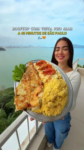 RESTAURANTE COM VISTA PRO MAR À 40 MINUTOS DE SP! 😱🌊 Fomos navegar no @terracochopp, um restaurante localizado na Ilha Porchat, em São Vicente, e que conta com uma vista e culinária surreais!! 😍🍻 Os pratos são realmente MUITO bons! Vale muito a pena conhecer esse lugar que está há mais de 50 anos fazendk história no litoral. 😋 CURTIU? Então já marca o @ que vai te levar!! 🔥🔥 🍺@terracochopp 📍Alameda Ari Barroso, 274 - Ilha Porchat, São Vicente, SP. *Publi