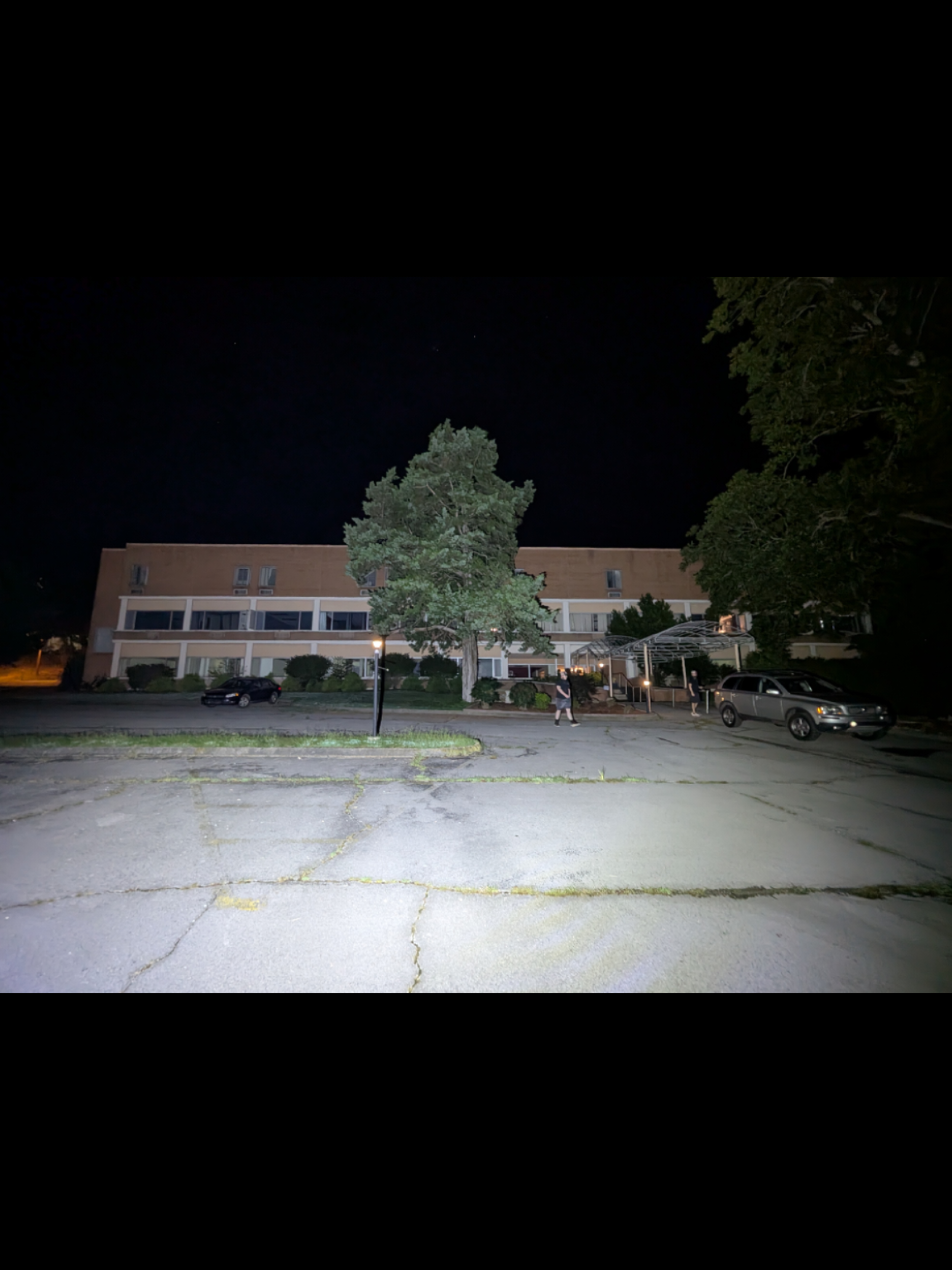 The Old South Pittsburgh Hospital located in Eastern Tennessee was... something I wasn't expecting. I've been in the game for a while now and I've never had the 