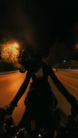 riding alone at night🤌🏽 