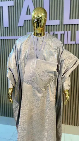 Ensemble boubou Getzer disponible chez #talleltextile🥼👕  📱 38651252 @MEHA 🇲🇷😎✌🏾 @Papis Tall @Monz-on-The-track🇲🇷 @Authentique BD TV @nienio_moderne #bouboumauritanien #tiktokmauritanie #tiktokpoular 
