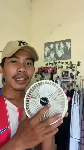 pakai kipas meja ini bikin kamu tidak berkeringat lagi#kipasmeja #kipasanginmini #kipasanginportable #zaynatoko12 