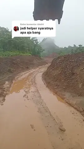 Membalas @idmii4 syarat2 penting untuk menjadi helper alat berat komatsu PC 200 CE#komatsu 