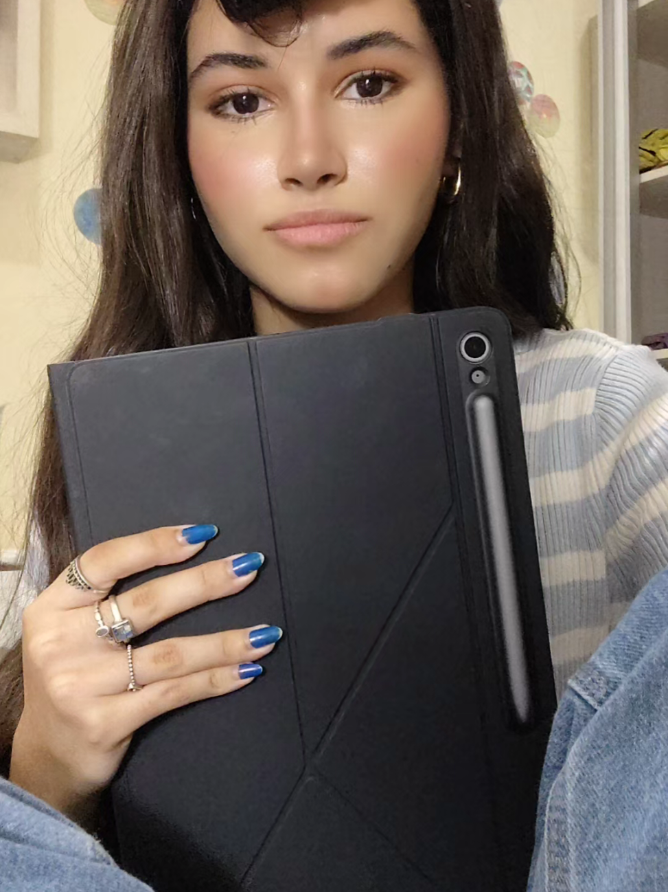 Iove my tablet ❤️❤️ #daily #girls #itgirl #tablet #samsung 