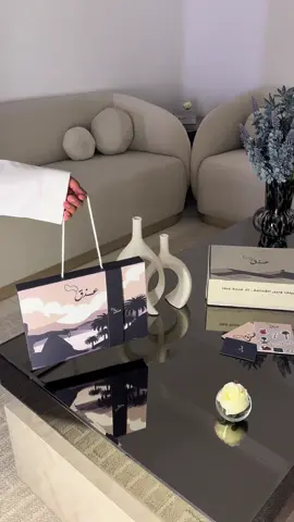 بكج سبحة مع قلم وكرت اهداء لون ملكي وفاخر خيارك الأمثل للهدية الرجالية كل ها لفخامة ب 240 ريال  فيه كود خصم للطلب الأول والشحن مجاني لكل مناطق الممملكه @عذق #اكسبلور #ASMR 