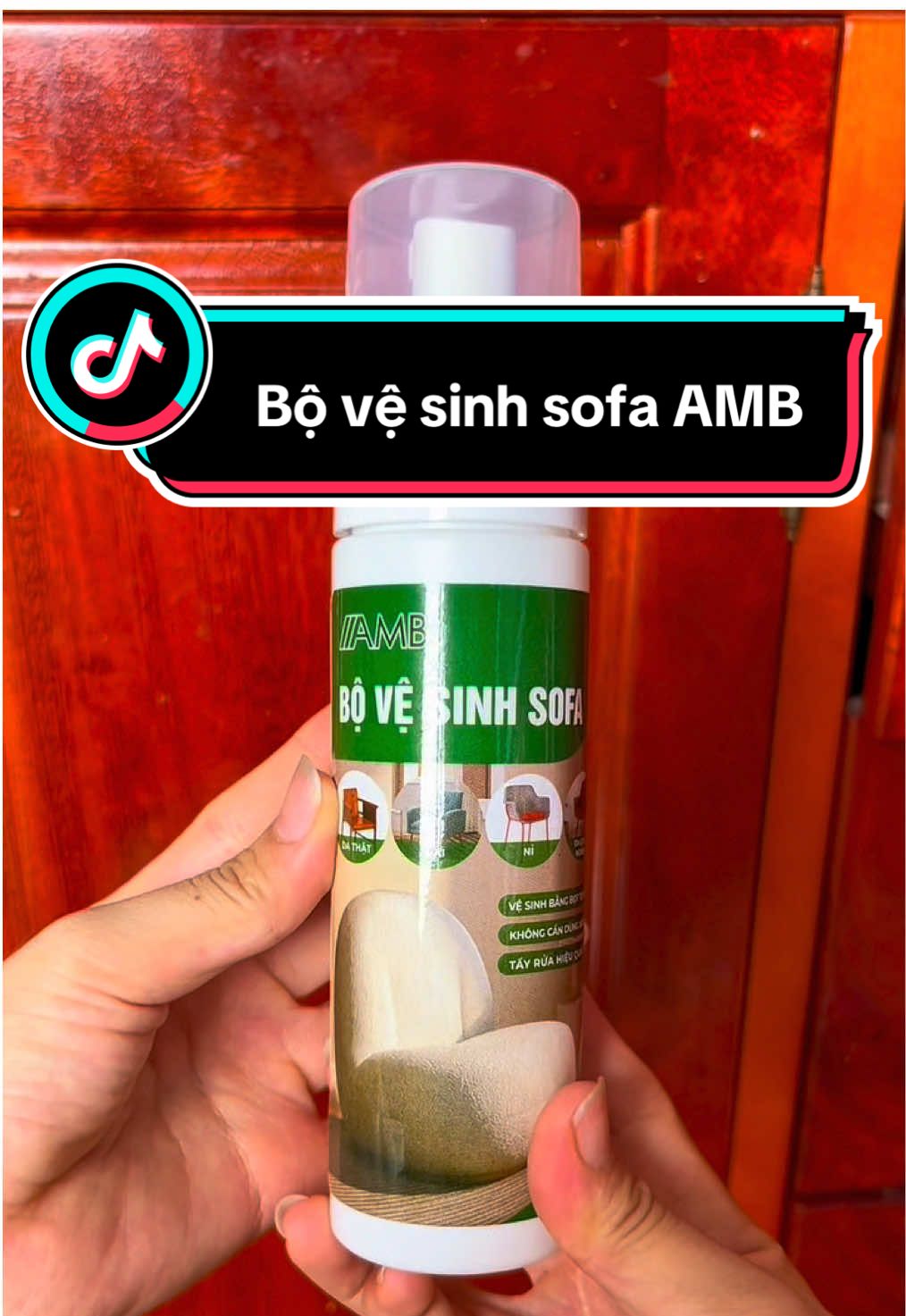 Nhà mà có ghế nỉ, ghế da có vết bẩn lâu ngày vết mực con vẽ lau k sạch thì các bác tham khảo chai vệ sinh sofa AMB nhá #chaivesinhsofa #chaixitvesinhsofa #amb #xitvesinhsofa #chaivesinhdoda 