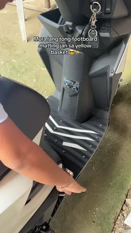 Angas tignan mg motor mo pag gantong matting ginamit mo #footboard #rubbermatting #hondabeat #click160 #motorcycle 
