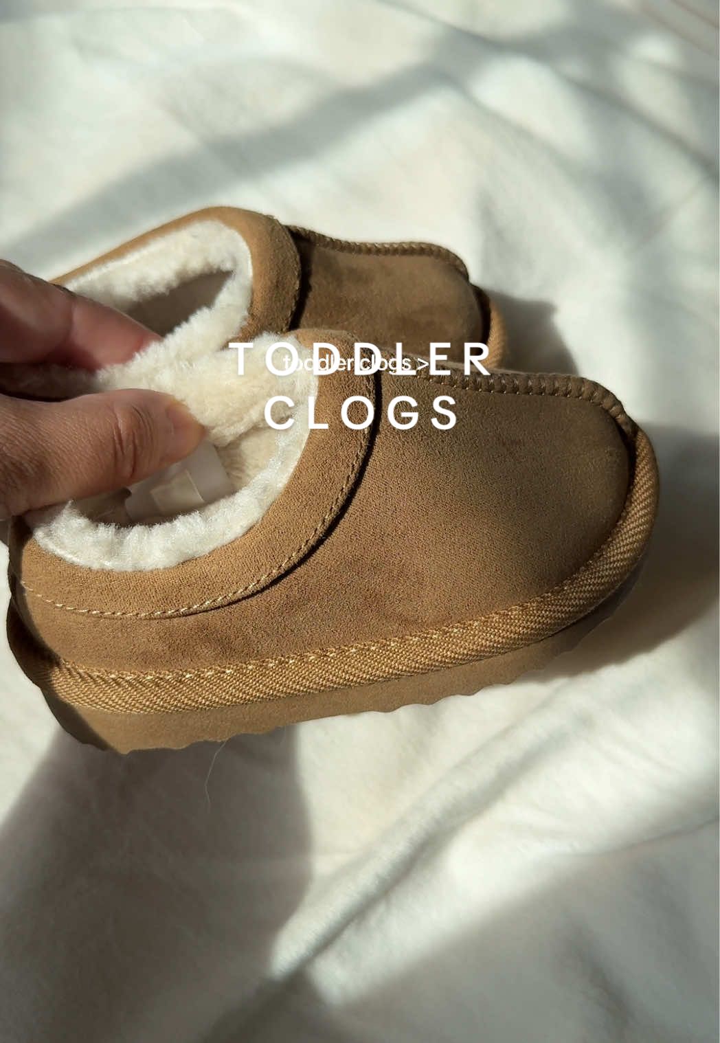 toddler clogs I can’t 🥹🥹 no my toddler isn’t even walking yet. Yes they are basically just for pics 🥲 #toddlerclogs #toddlerfinds #toddlerfallfashion 