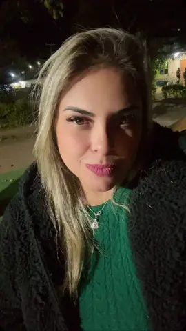 Par de olhos castanhos #lauanaprado #olhoscastanhos #mulheres 