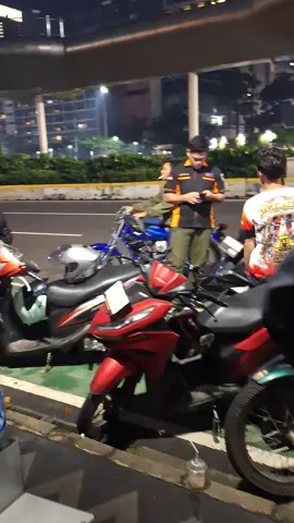info nagmok depan gedung dpr🤭 #rxkingblayer #twostroke #berandafyp #viraltiktok #fyp 