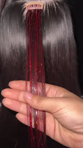 The red tinsel, highlight in the party#tinseltutorial #tinselhair #tinsel #beauty #hairstyle 