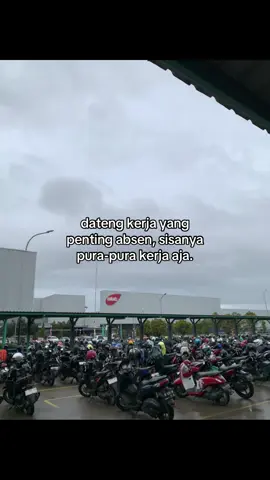 mondar mandir doang biar keliatan sibuk😂 #fyp #kulipabrik #nabatimajalengka #ptnabatimajalengka #storykerja 