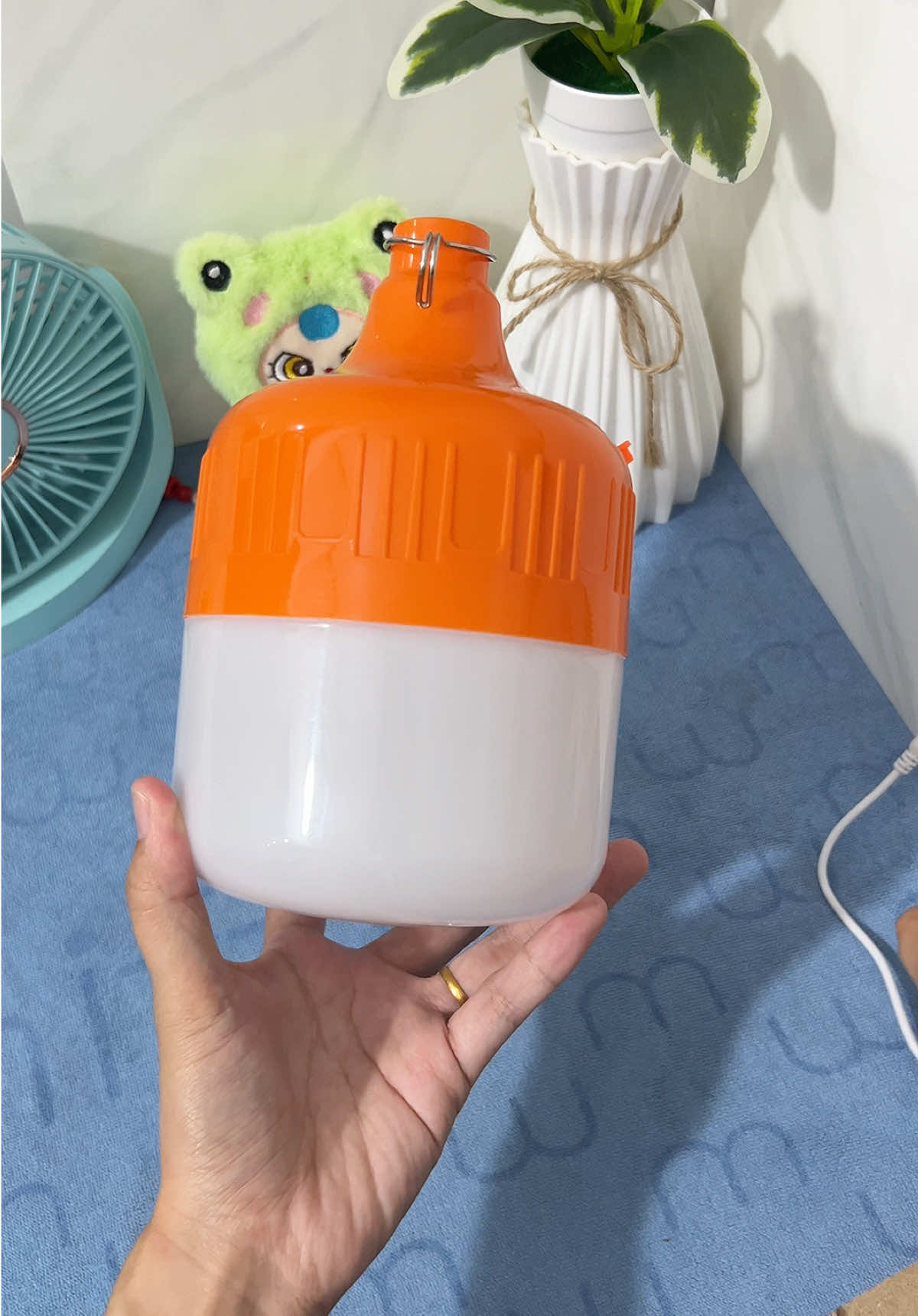 Bóng đèn tích điện 6-8 tiếng #bongdentichdien150w #bongdentichdien200w #bongdentichdien #xuhuong #tranghatay96  @Trang Hà Tây 96  @Trang Hà Tây 96  @Trang Hà Tây 96 