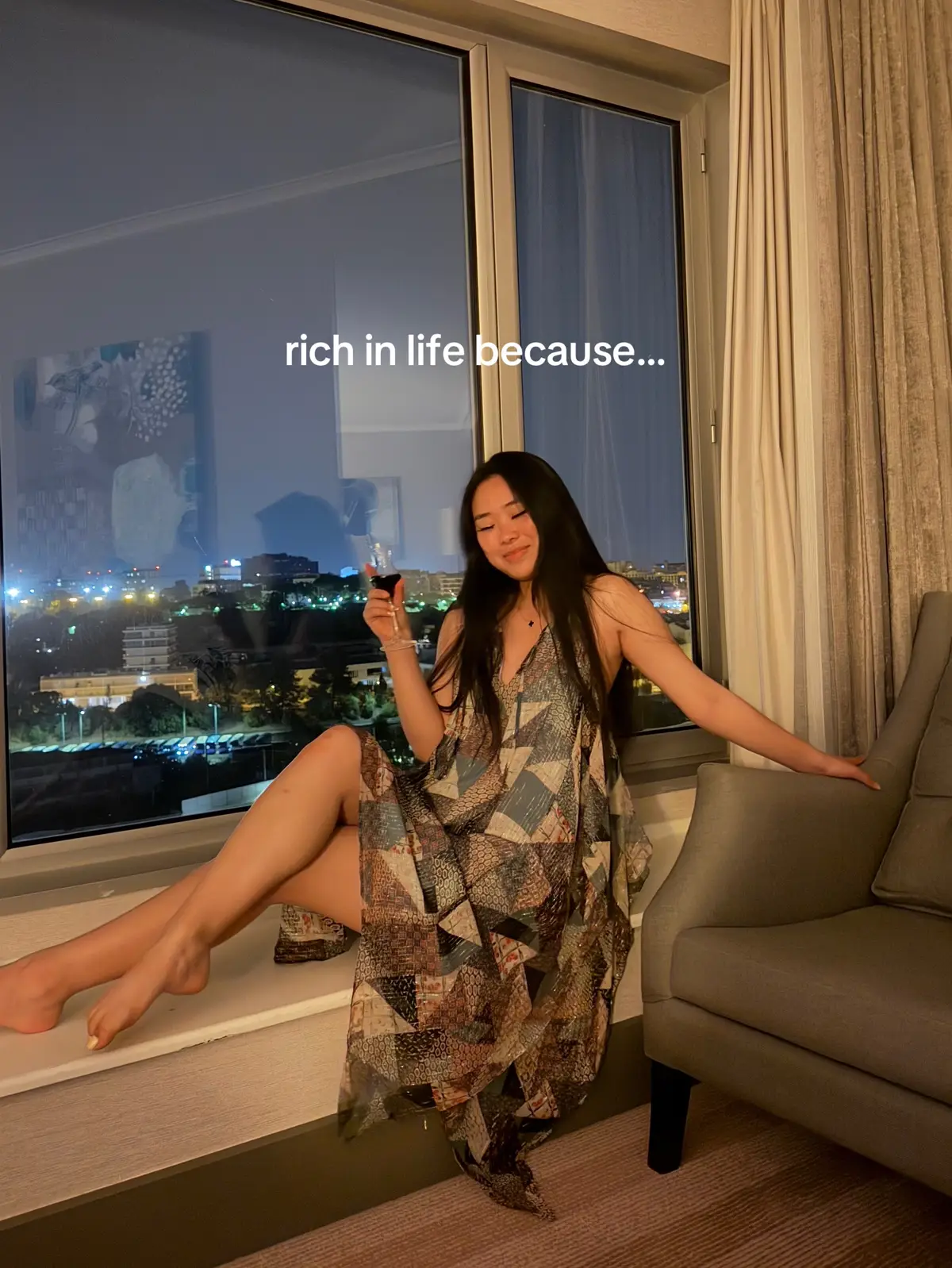 7 years since the last tour it’s time to break freeeeee 😩 #eternalsunshinetour #arianagrande #dangerouswoman 