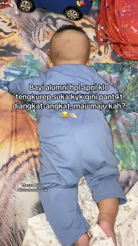 Bayi 4 bulan kalo tengkurep suka kyk gini, ada yg sama moms?🤣🫵🏻 #bayilucu #hplapril2025 #MomsofTikTok #tummytime #fyp 