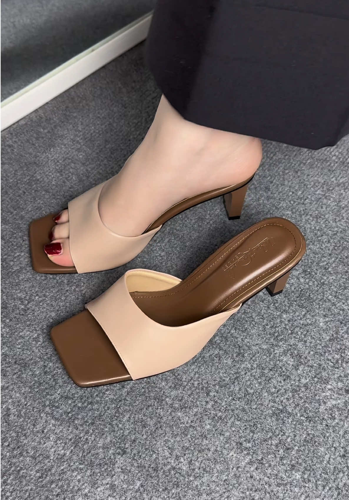 Chân ái cho ce đi thoải mái êm lắm nha #giaydep #reviewlamdep #giaycaogot 