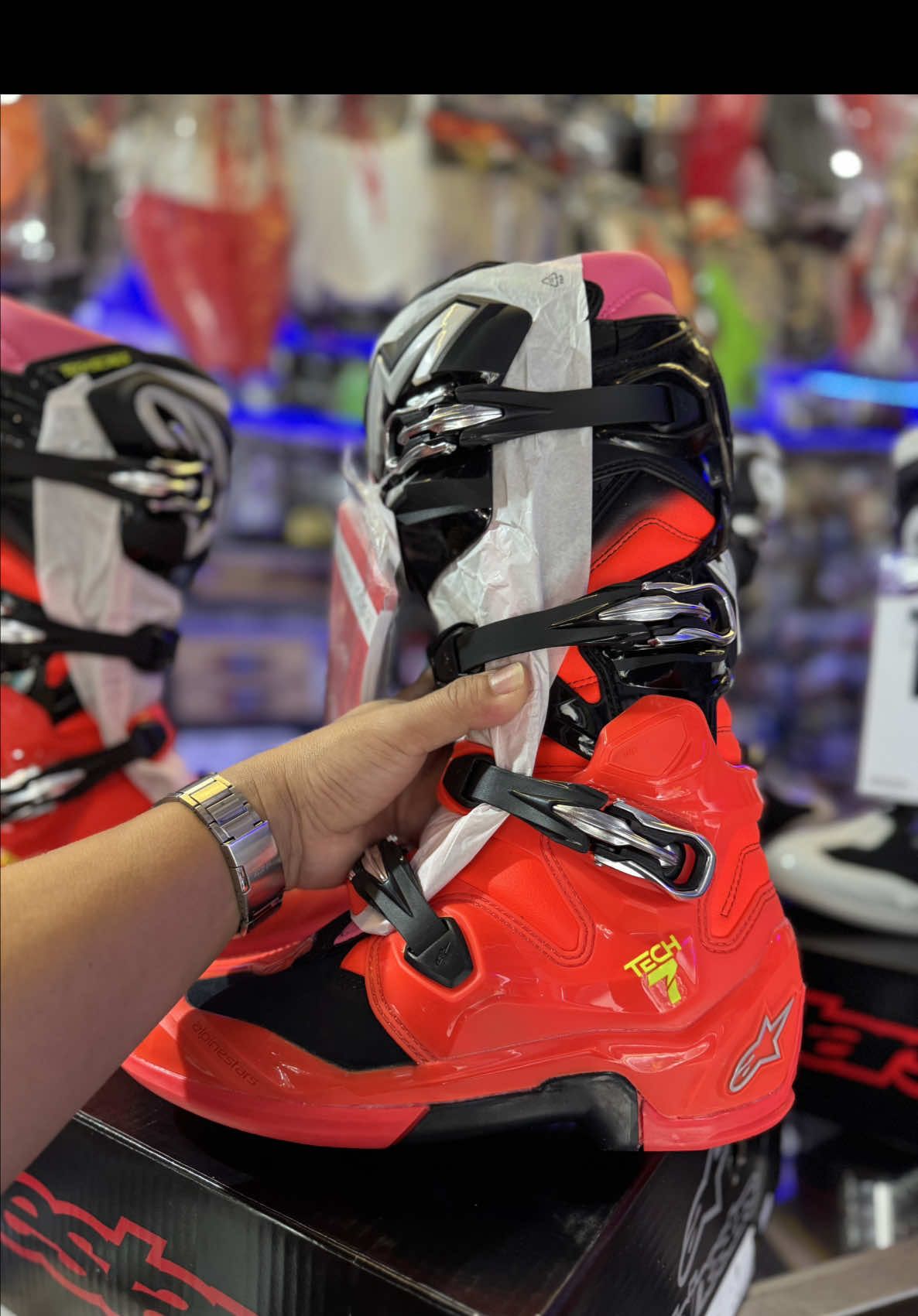 SEPATU ALPHINSTAR TECH 7 TERBARU INFO 081359115115 @HMX LAMPUNG @HMX SALATIGA  #Hanjayapart #hanjayamxofficial #hanjayamx #hanjayalampung #hanjayasalatiga #sepatu #sepatutrail #booth #sepatutech7 #alphinstar #alphinstarstech7 #Tech #tech7 #trail #traillampung #kotabandarlamlampung #traillamtim #traillampungtengah #trailpringsewu #trailtanggamus #trailkalianda #traillambar #grasstrack #grasstracklampung #gtx #gtxlampung #gtxindonesia #motorace 