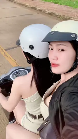 Muốn yêu cô cháu thì phải chiều cô dì 😅