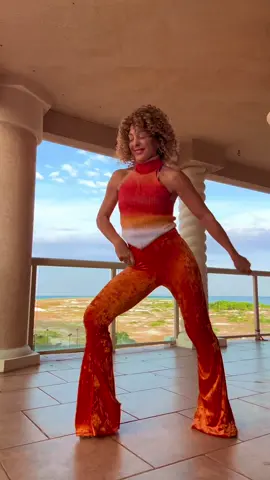 Catching that “Night Fever” Glow one step at a time! Bee Gees 1977 DC w/modifications: Miranda Derrick #nightfever #over50andfabulous #discodance #discodancer #saltydancer 
