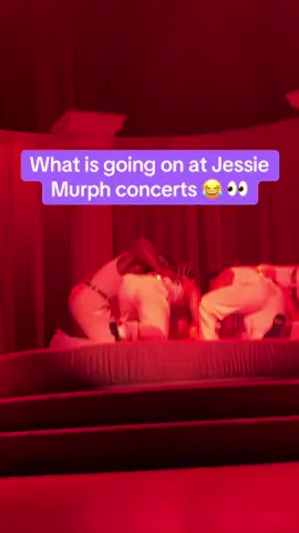 Y’all know what is going on at #JessieMurph concerts?? 😂👀