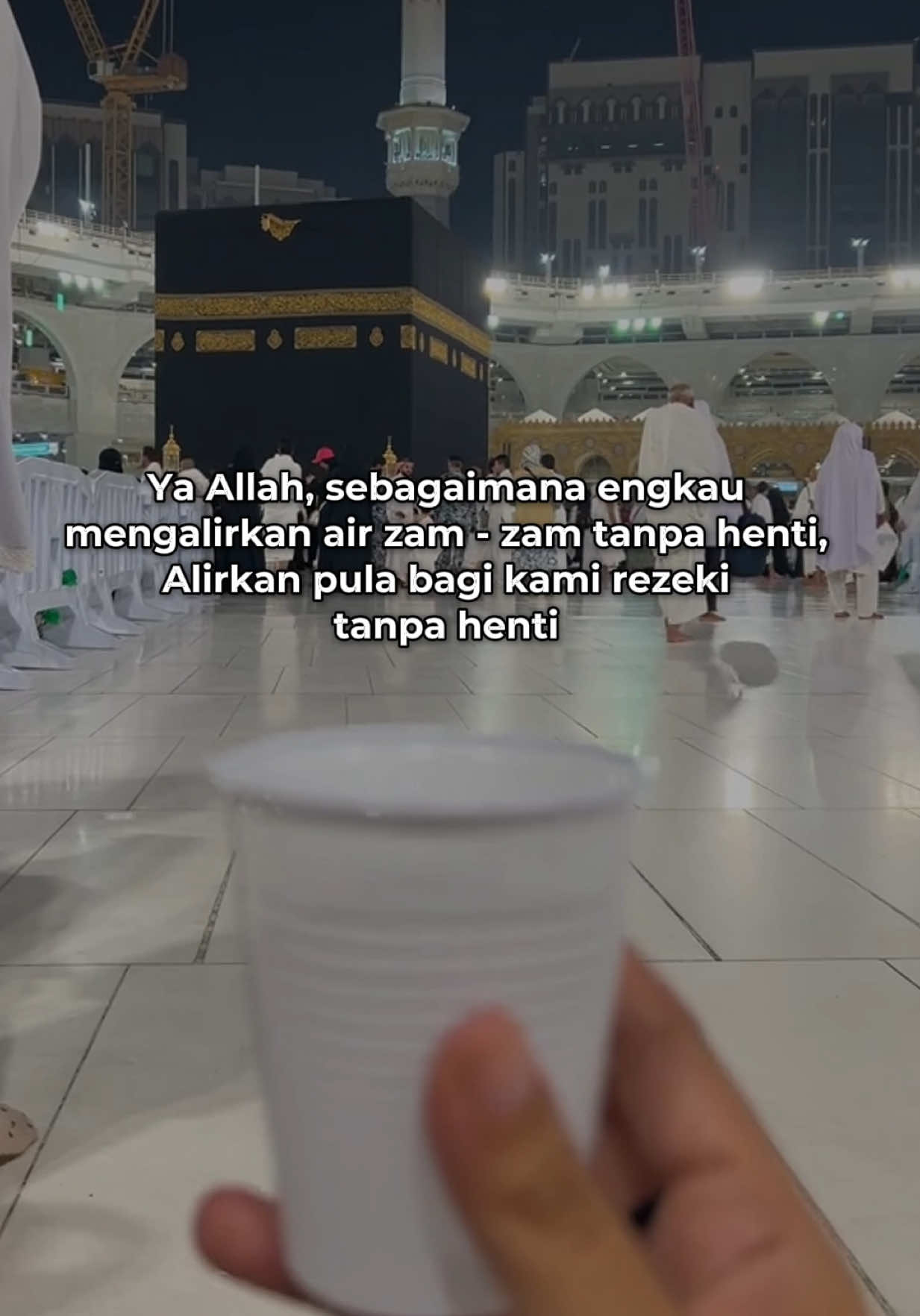 Aamiin Allahumma Aamiin #zamzam #masjidnabawi #fyp #masjidilharam #airzamzam 