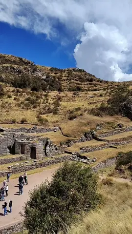 #tambomachay #vallesagradodelosincas #cusco 🇵🇪🎒