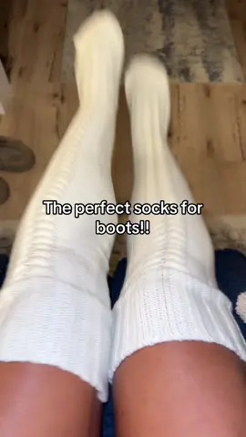 These over the knee socks are so thick and warm. They are gonna be the perfect socks to wear this winter with all of your cute boots.  #socks #kneehighsocks