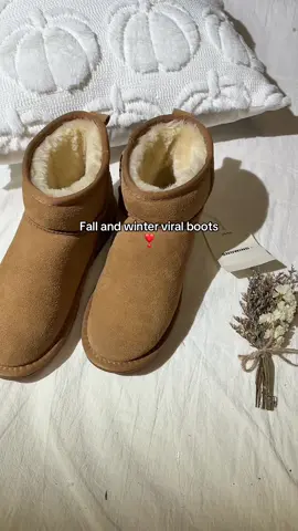not just one color #autumn #fallshoes #snowind #shoes #snowboots #fashion #women #fyp #boots #girls 