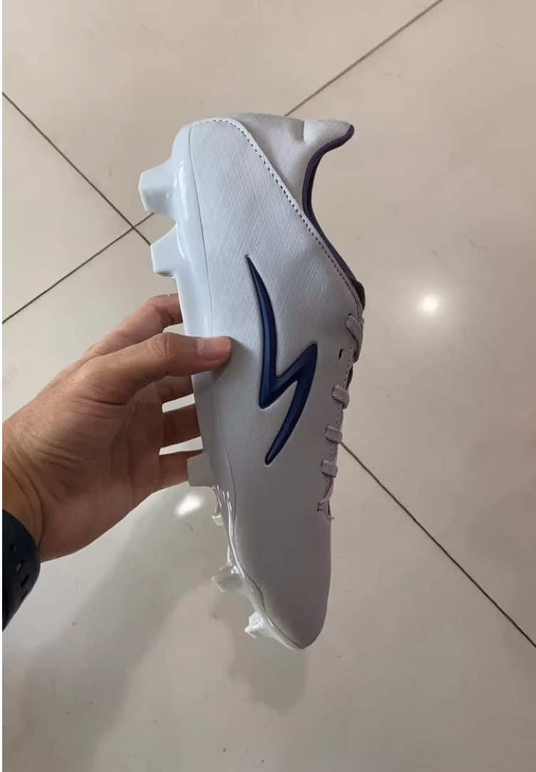 #kssporttangerang #sepatubolaoriginal #fyp #specs #essorerfg