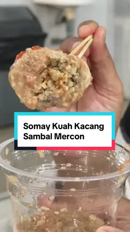 Somay enak di Banda Aceh, pakai kuah kacang dan cabe setan. Wajib kalian cobain, ada varian somay ayam, somay isi mozarella, daging dan telur. 💸Rp1.000 📌Lampaseh Kota, Jln Rama Setia, Sesudah Ali Kopi, Sebelum jembatan. #siomay #kulineraceh #bandaaceh #rekomendasimakanan #fyp @D'Somay B.Aceh 