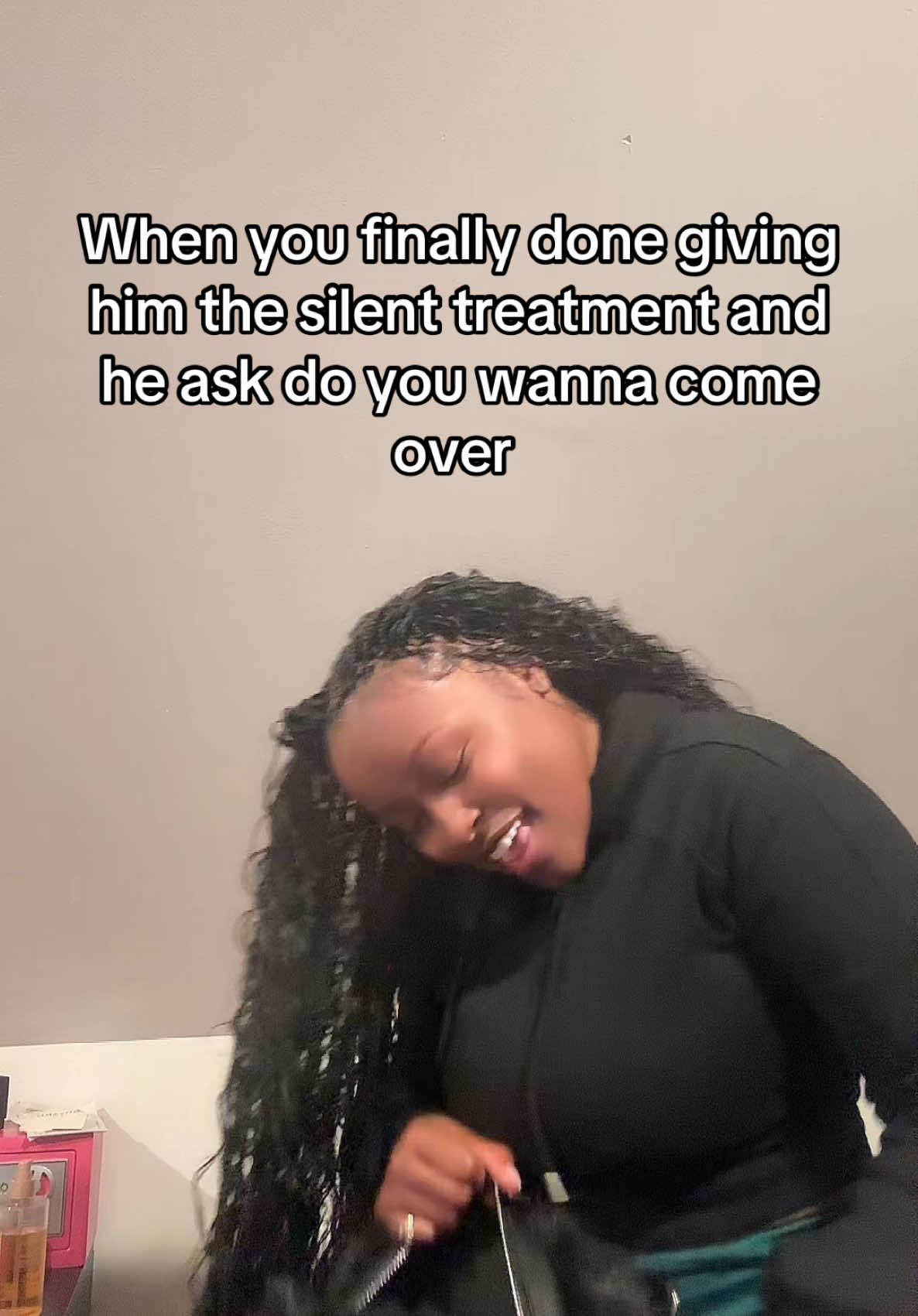 Pack that spend a night bag so fast 😭 #fyppppppppppppppppppppppp #ticiab #trending #viralvideo #mymanmymanmyman #weekenderbag #tiktokshop 