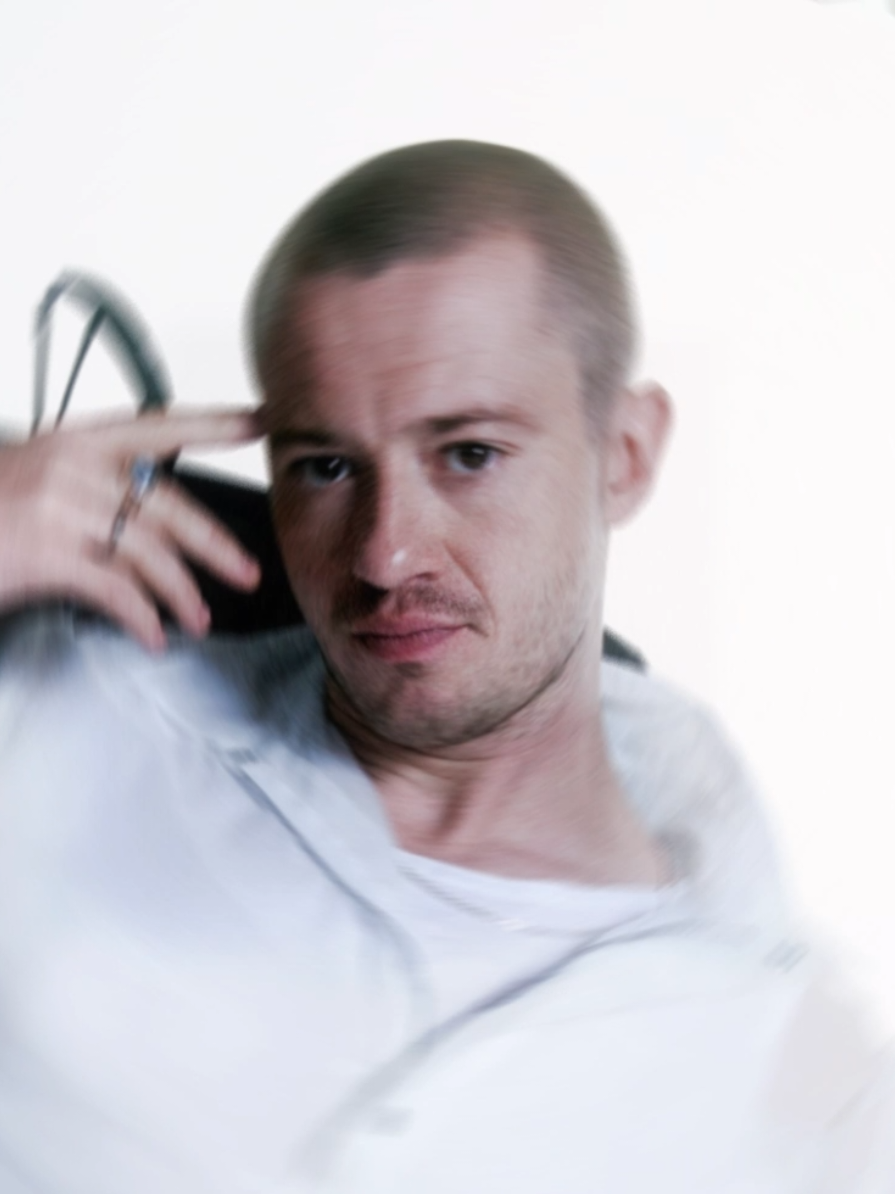 i got excited when i noticed the head turning worked ngl #josephquinnedit #josephquinn #joequinn #eddiemunson #edit  @Memory ❀ here u go :)