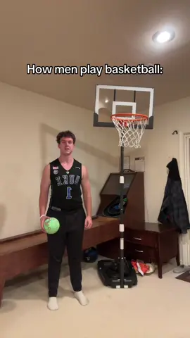 How different people play basketball… #basketball #viral #fyp #bignatehoops 