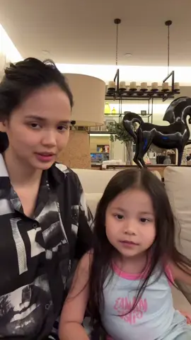 Kau dengan daddy kau sama je…. HAHA eyyy geram nyaaaaaaa