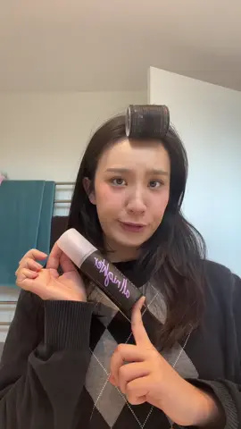 I unknowingly bought one b4 the rebrand 😭 #urbandecay #skindinavia #settingspray #makeup #24kgold 