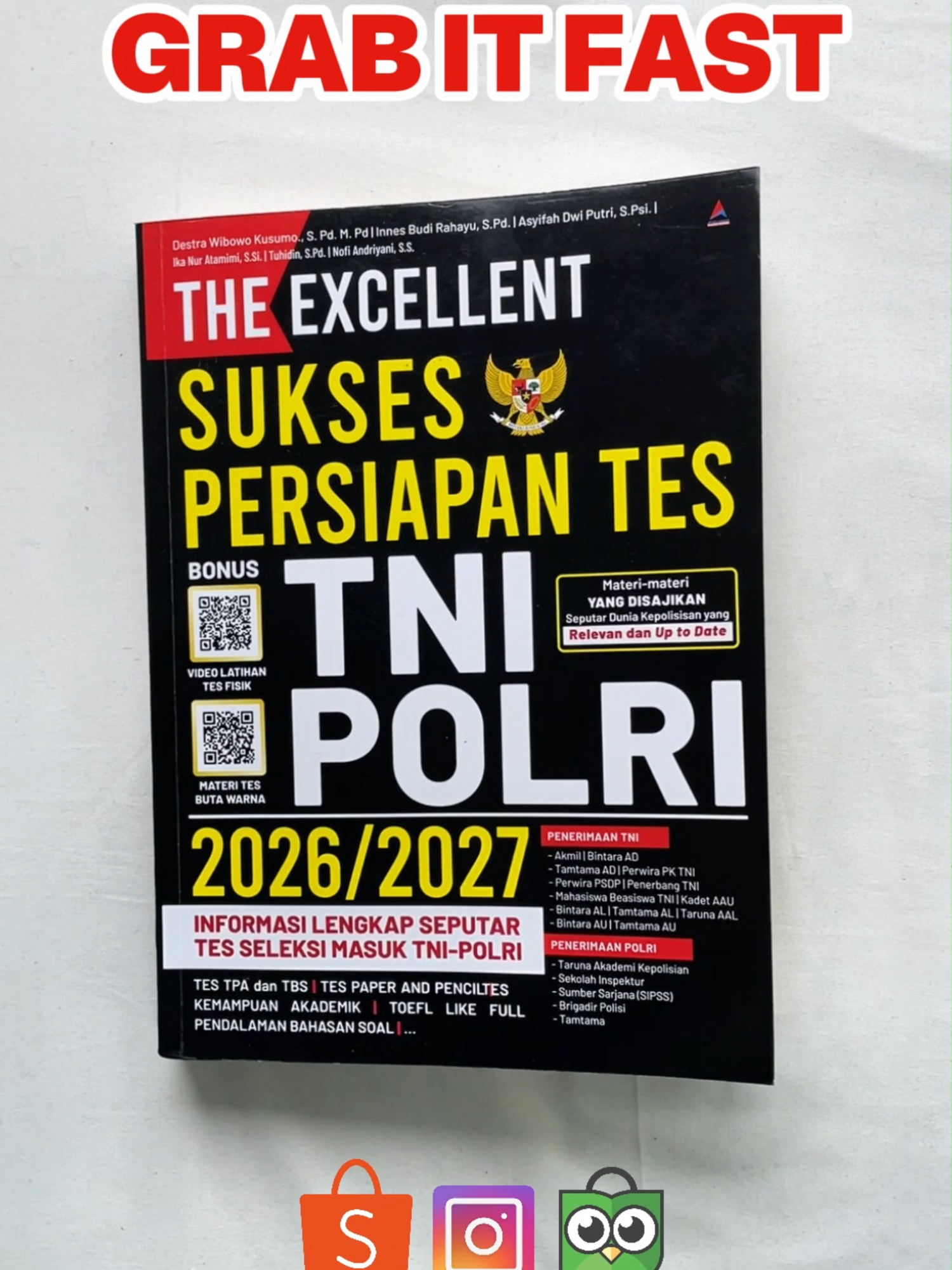 Terdapat Bermacam-Macam Tes Kesemaptaan Seleksi TNI Polri. Salah satunya adalah lari 12 menit. Tes lari selama 12 menit. Tes ini dilakukan dengan berlari mengelilingi lintasan atletik yang berukuran standar 400 meter. Untuk calon peserta pria setidaknya dapat mencapai 6 kali (2.400 meter) selama 12 menit tersebut. Untuk calon perempuan setidaknya mencapai 5 kali (2.000 meter). #ASNmuda #fypシ゚ #abdinegara #penerbitahi #tnipolri #seleksitnipolri #tesmasukpolisi #foryoupage