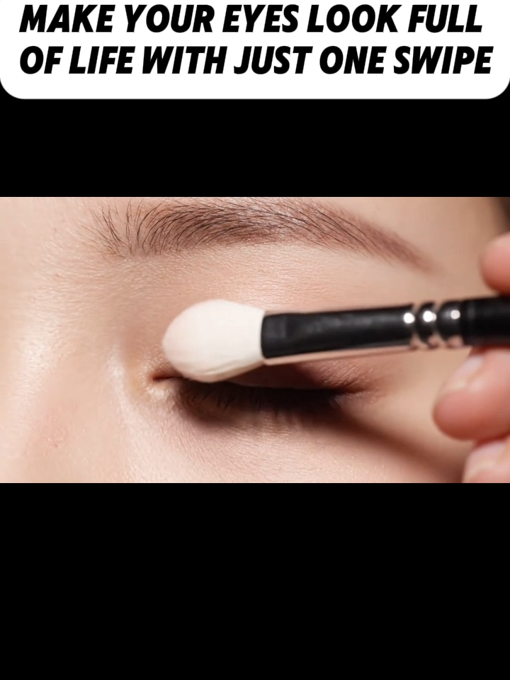 Ang new generation 5D Mascara na trusted ng top makeup artists at celebrities — super easy to use, nagpapahaba at nagpapakulot ng lashes instantly, no clumps, no smudge, at long-lasting up to 24 hours. #G24 #mascara #makeup