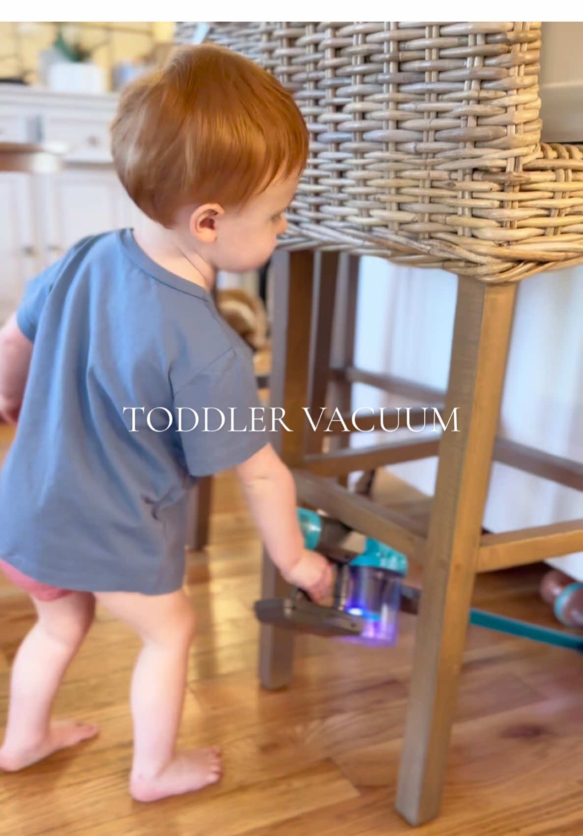 This toddler vacuum is the best parenting hack! Turning playtime into cleaning!🧹👏🏻 #learningthroughplay #toddlervacuum #toddlertoys 