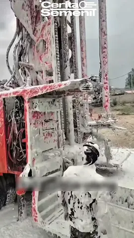 Kenapa pengeboran mengeluarkan busa?#ceritasemenit #fyp #infomenarik #faktamenarik #pengeboran 