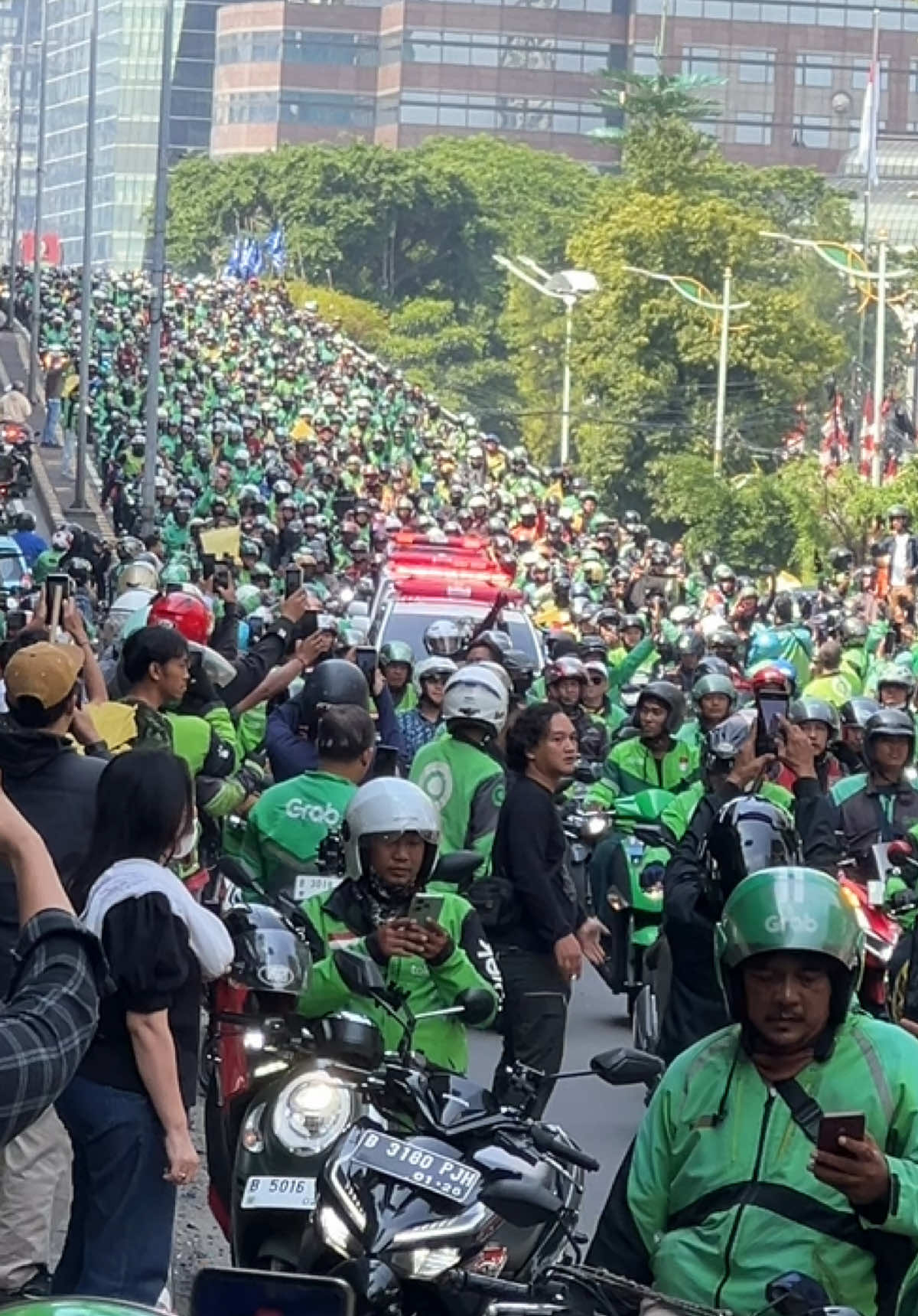 Selamat jalan Abang Gojek alm. Affan Kurniawan 🥺🥀 #gojek 