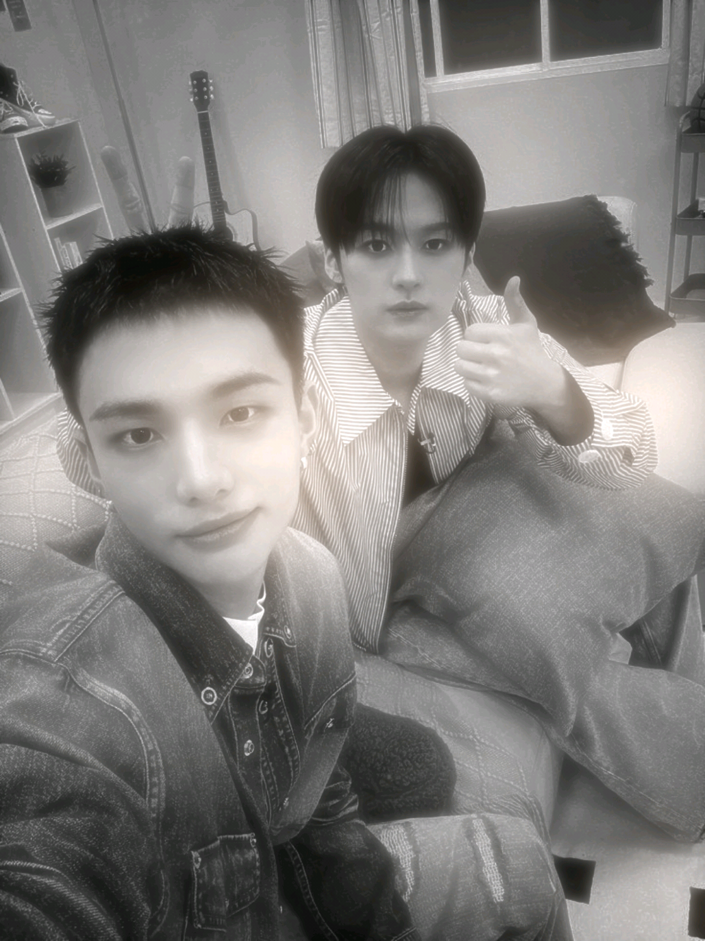 – #𝙏𝘼𝙈𝘼𝙍𝙄𝙉𝘿𝙊 :: It's my birthday 🙇🏻, me gustó mucho el vídeo  Video: Stray Kids 