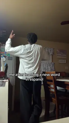 el landino is BACK #GodFirst #fyp #viral #landolloyd7 #espanol 