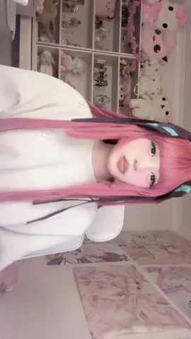 im trying out new makeup tell me what you guys think 😓😓 nino again!!💕#cosplaygirl #xyzbca #ninonakano #thequintessentialquintuplets #fyp 