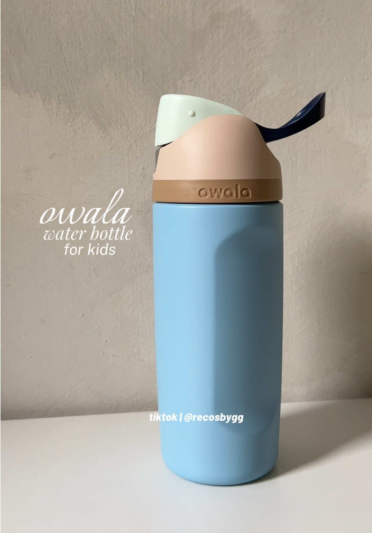 another cute owala water bottle recommendation 🩵  our trendy hydration buddy now available in a cuter size of 16oz perfect for kids and adults who prefers cute tumbler that fits even small bags! 🫶🏻 #owala #waterbottle #insulatedtumbler #trendingtumbler #tumblerwithstrawandhandle