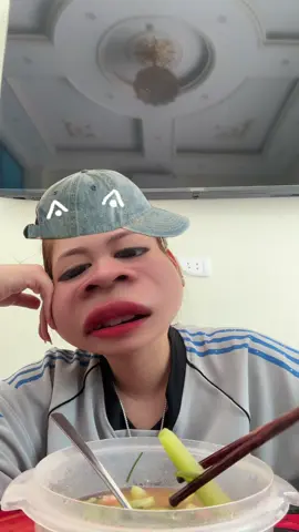 #xuhuong #xuhuongtiktok #lenxuhuong #trending  tình hình là nay chưa được khách nào chán😩😩