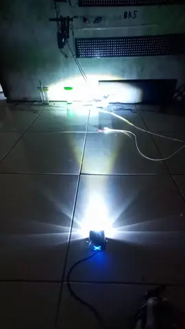 lampu tembak mobil dan motor 4 mode nyala #fypviralシ #fypviraltiktokシ゚☆ #promogratisongkir 