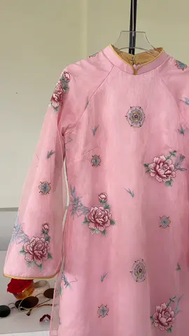 Lên cho các Nàng iu 1 set áo dài mới gam màu ngọt lịm tymmmm 🌸  #aodaivietnam #aodaivietnam🇻🇳 #fyp #aodaiGiGi #xuhuong 