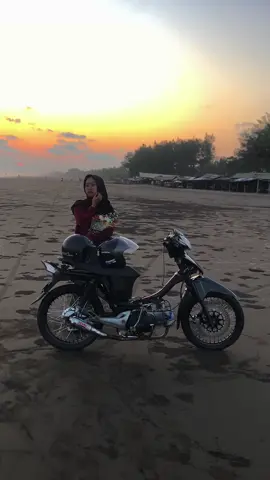 aku uws cah koe kapan? @Tiyya🫧🎀 🤗 #kphgank#lewatberanda#withyou#fyp 