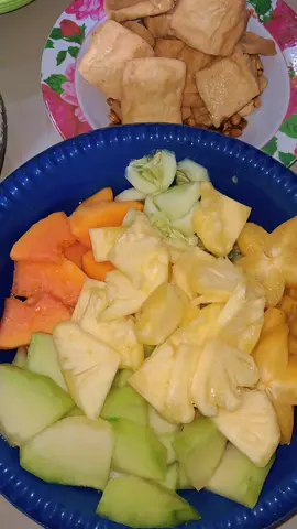 Mentahan video rujakan,, rujak manis,, rujak buah #mentahanvideo #mentahan #bahanswmu #prankvideo #rujakbuah #rujak 